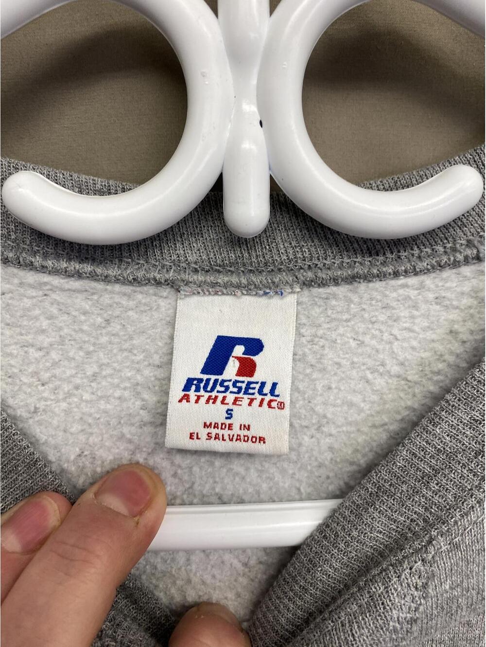Vintage 90's Russell Athletic Grey Huskie Athletics Crewneck Sweatshirt Sz Small - Picture 4 of 6